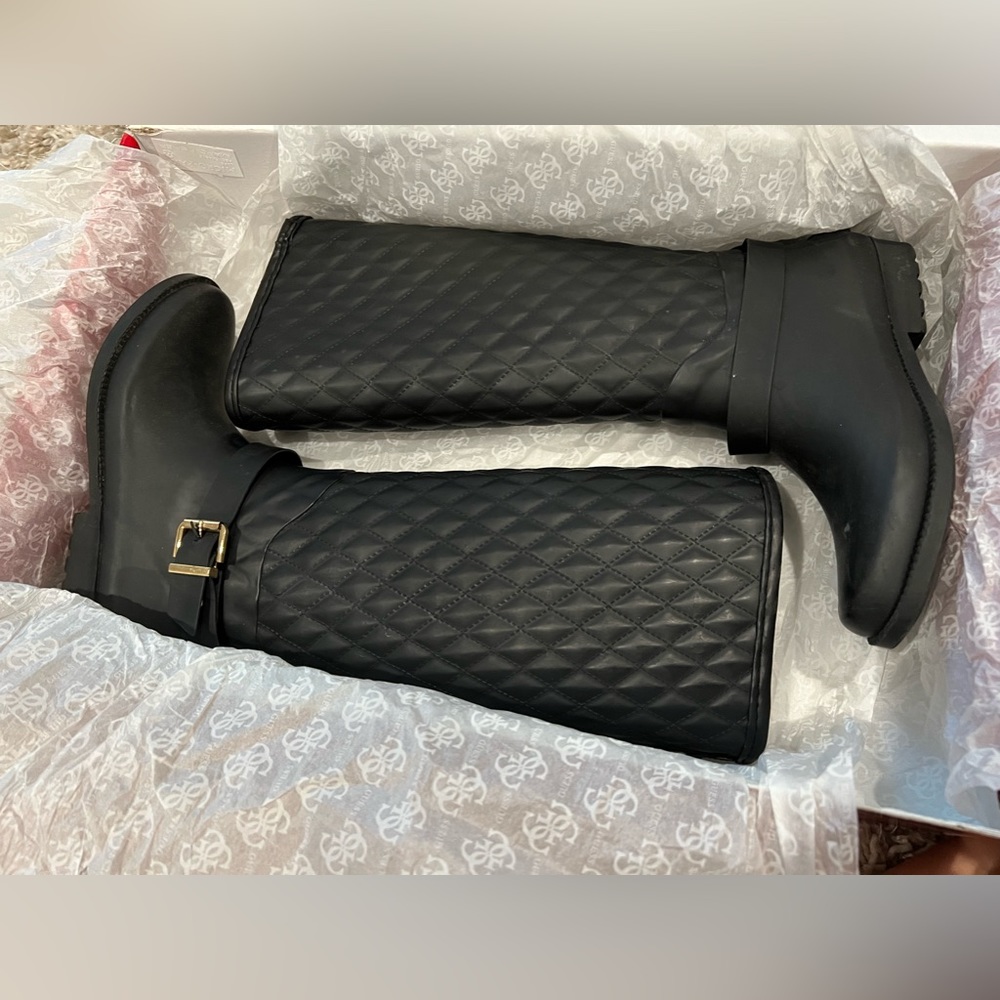 Lulu rain boots by GUESS black size 5. Like new in original box and packaging